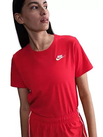 NIKE | Damen T-Shirt Sportswear Club Essentials | rot