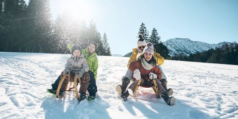 Blog-Winterwandern-Rodeln_hw24_1120x560-3