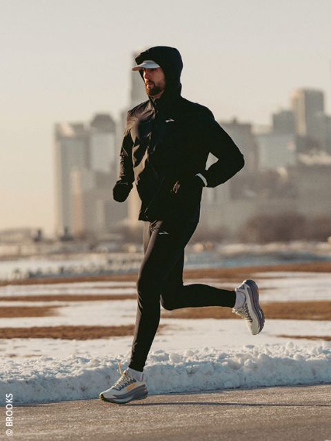 weihnachten-herren-sportschuhe-hw25-576×768-1