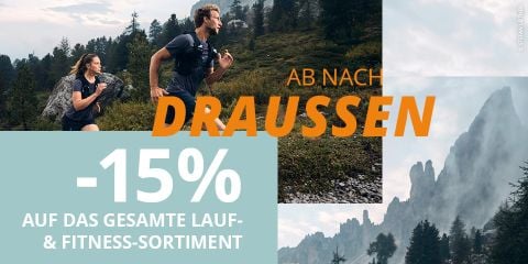 Ein Mann und eine Frau laufen im Freien vor einer Bergkulisse. Der Text bietet 15% Rabatt auf alle Lauf- und Fitnessprodukte. Der Hintergrund zeigt neblige Wälder und Berggipfel.