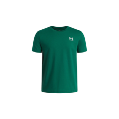 Grünes Kurzarm-T-Shirt mit einem weißen Under Armour-Logo auf der linken Brust, das auf einem weißen, runden Hintergrund abgebildet ist.