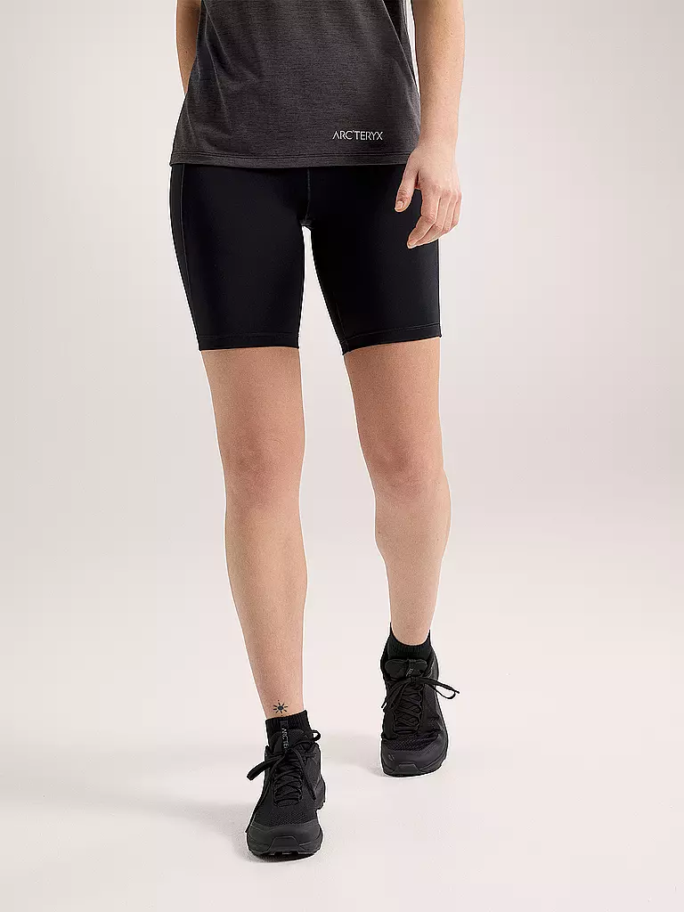 ARCTERYX | Damen Short Essent High-Rise 8" | schwarz