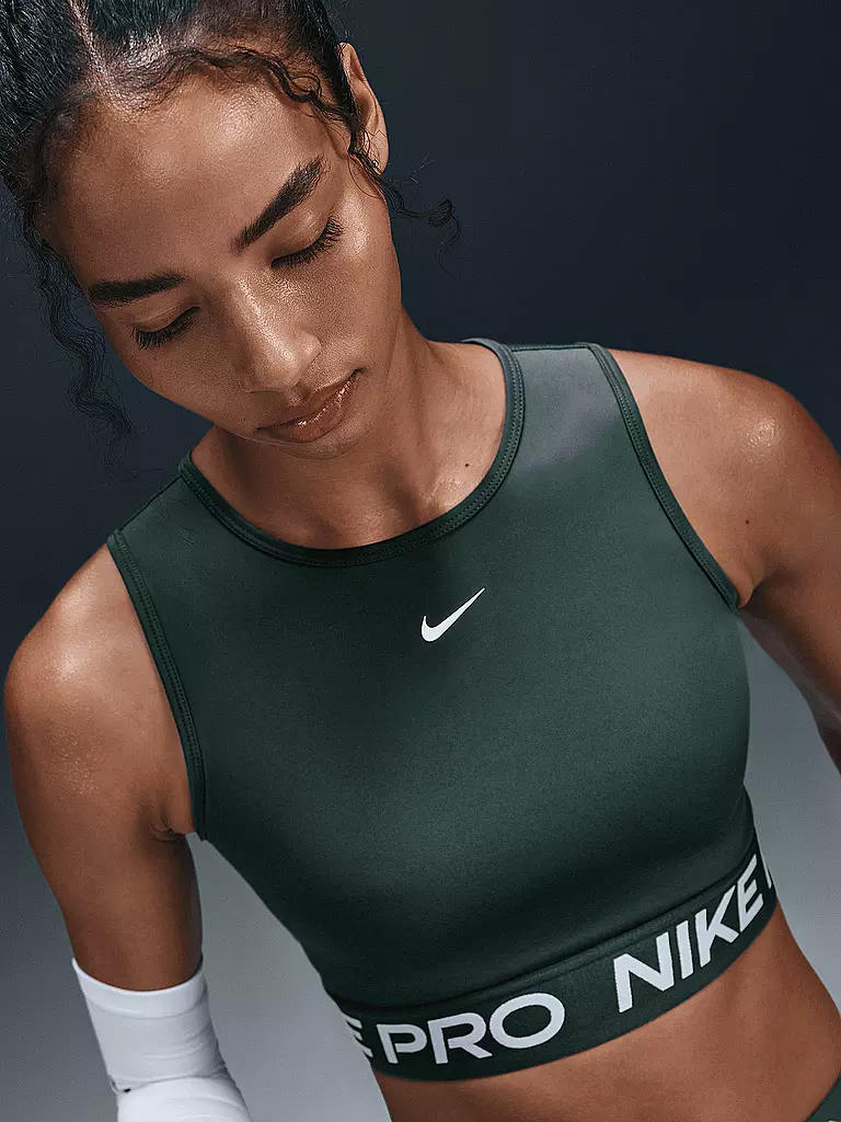 NIKE | Damen Fitnesstop Pro Cropped | dunkelgrün