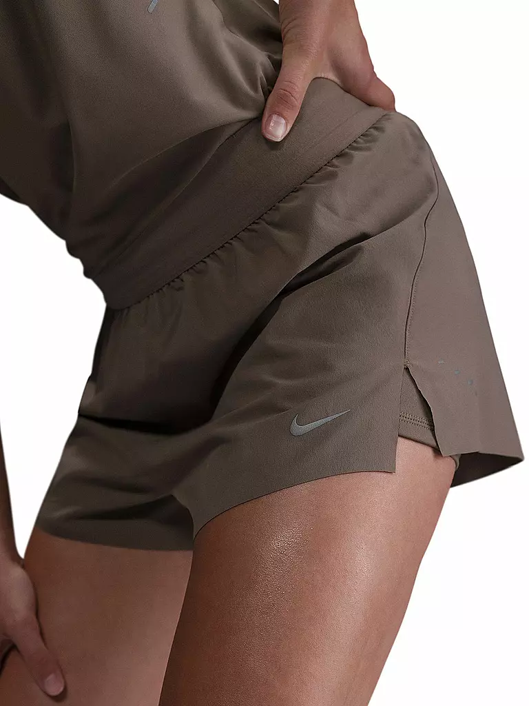 NIKE | Damen Laufshort Swift | braun