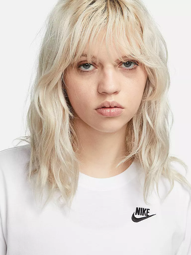 NIKE | Damen T-Shirt Sportswear Club Essentials | weiss