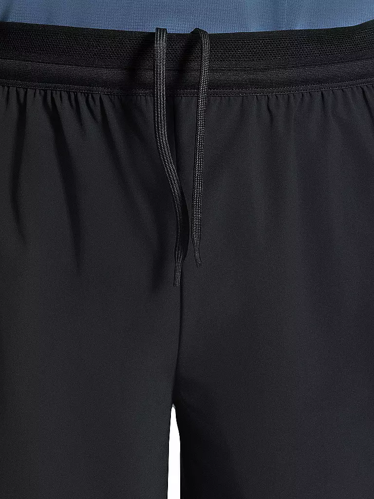 ON | Herren Laufshort 7" Performance | schwarz