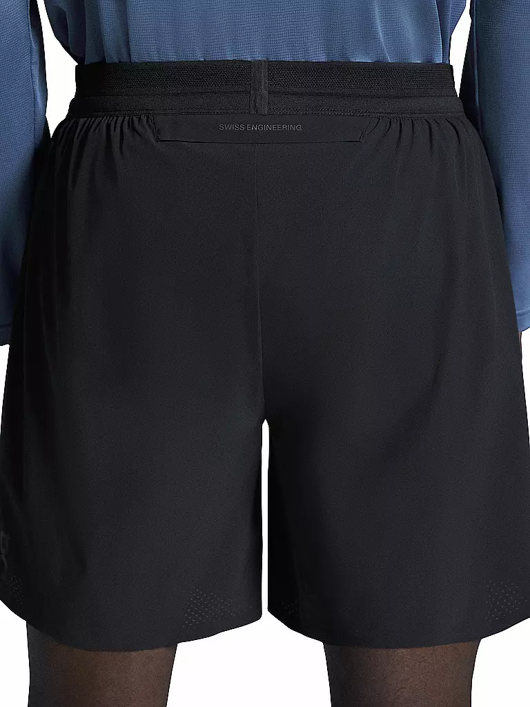 ON | Herren Laufshort 7" Performance | schwarz